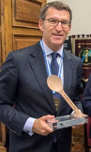 cofrade-de-honor-alberto-nuñez-feijoo